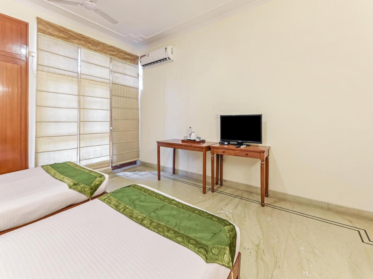 Treebo Trip The Nest Corporate Hotel Greater Noida Eksteriør billede